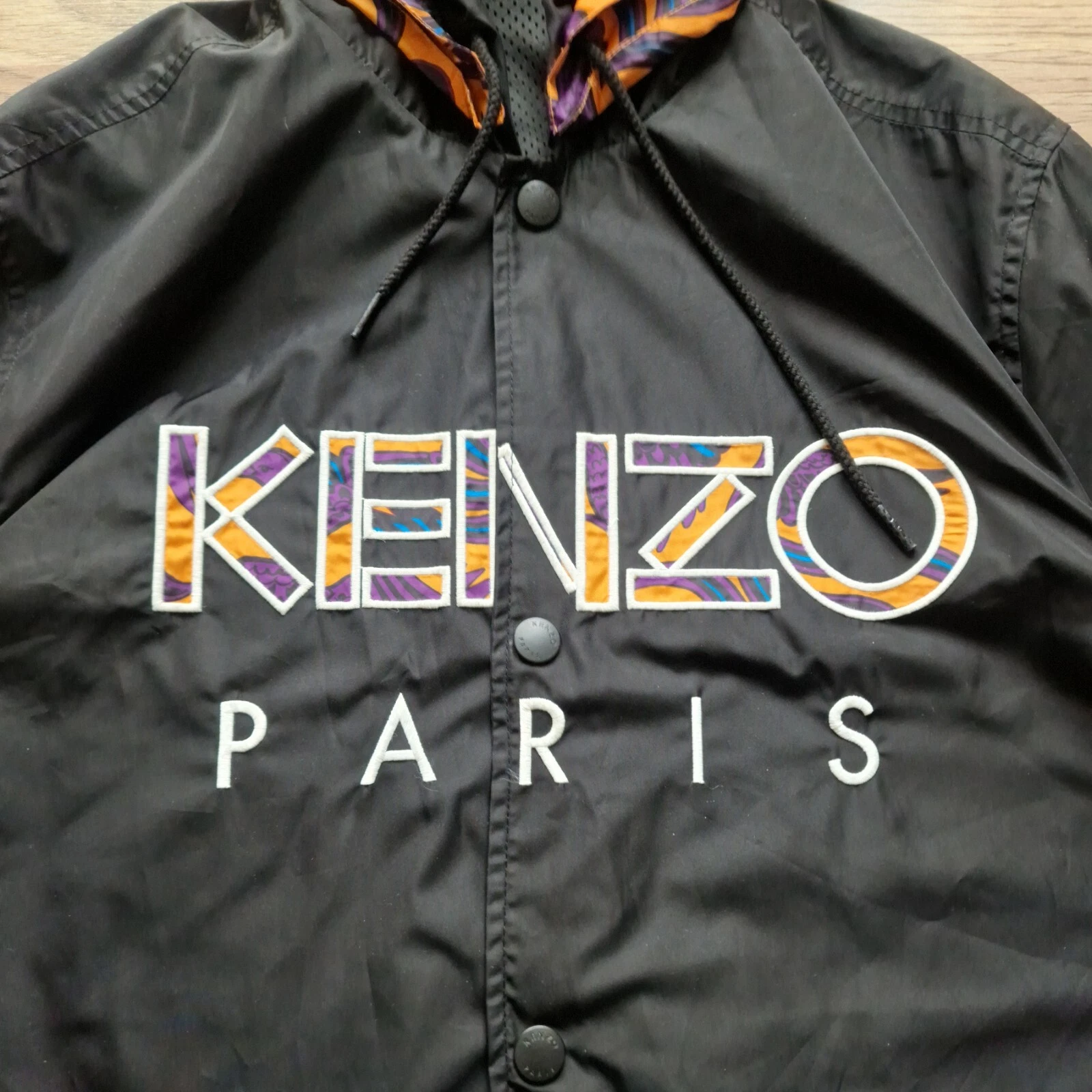 Giacca a vento Kenzo Paris uomo piccola nera foderata tasche doppio cappuccio ricamato