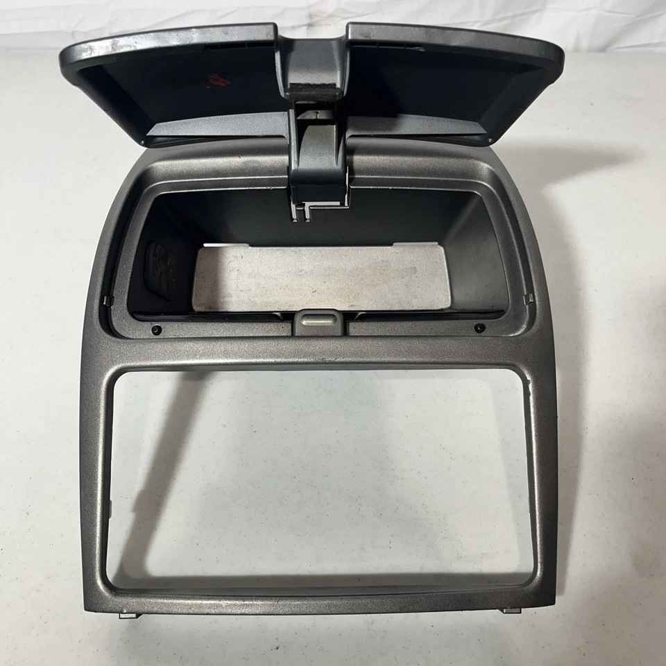 00-05 Toyota Celica Radio Bisel Tablero Borde Cubby Foto 3 de 4