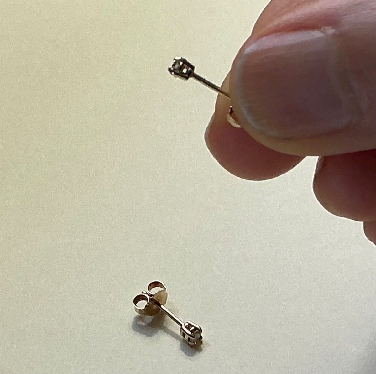 Basket Set Diamond Stud Earrings 14k Yellow Gold View 3