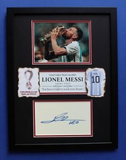 LIONEL MESSI AUTOGRAPH framed masterly displa...