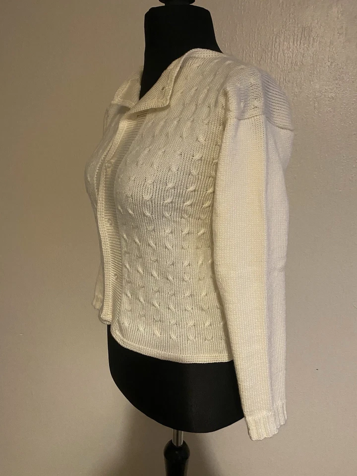 Women's cream vintage cardigan with buttons on front Size 8 Handmade by me - Image 4 of 4