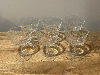 Cristal D'arques Durand Crystal VERSAILLES - Lot of 6 Champagne Glasses, France.
