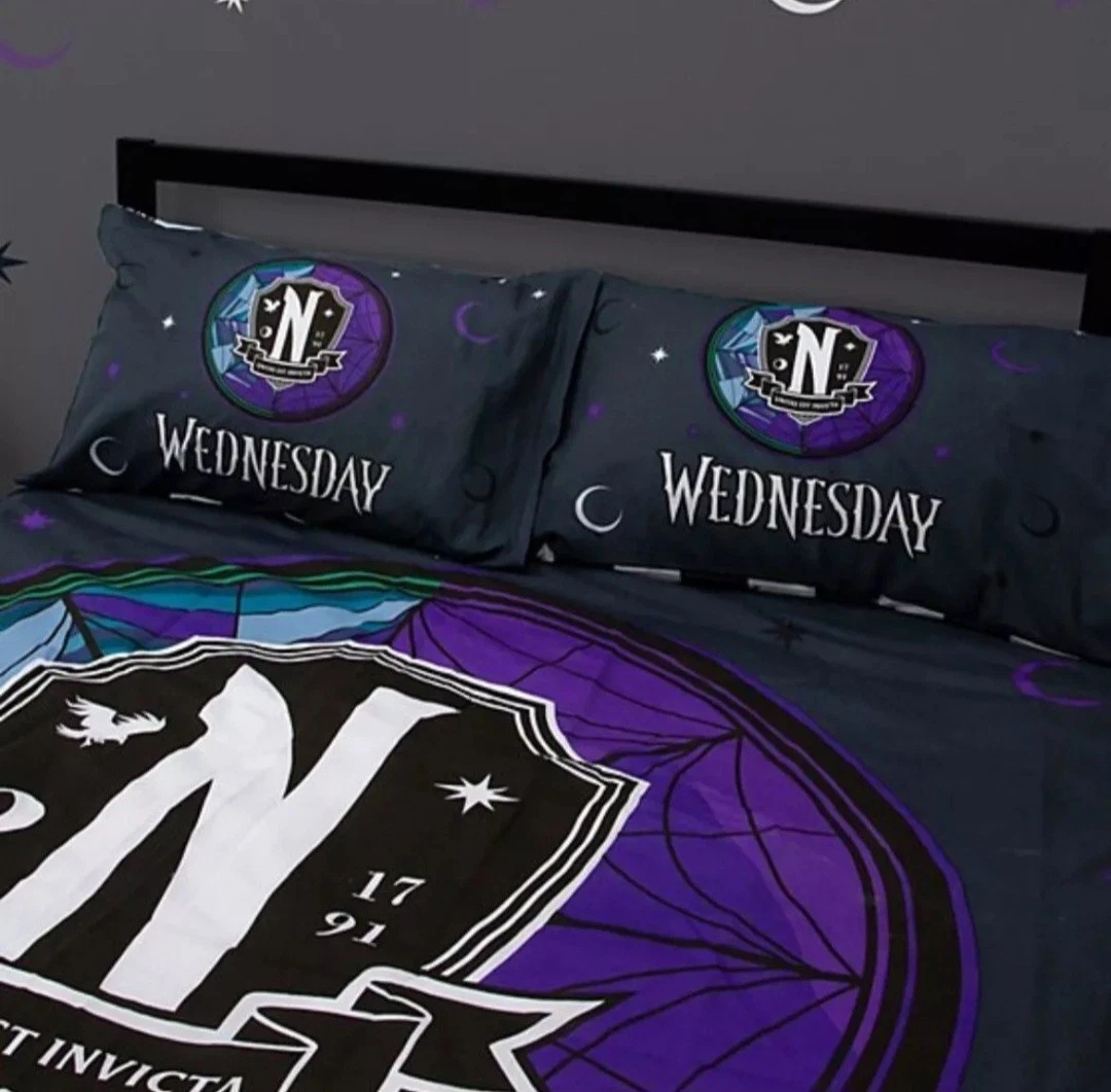 Netflix Wednesday Addams Nevermore Academy King Size Reversible Duvet Set