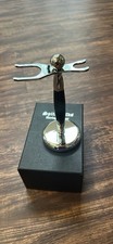 Premium Grade Brush and Razor Stand - Millwall 39 - Chrome with Black Trim