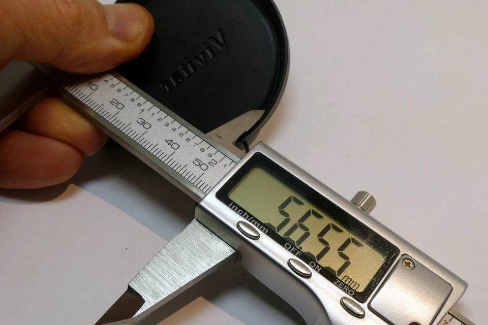 55mm Slip on Front Lens Cap Metal with keeper string for Vivitar - Image 3 of 4