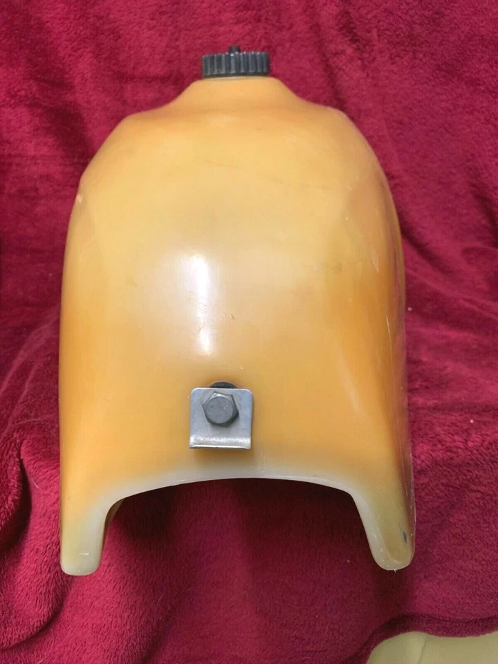 Tanque de combustible de gasolina de plástico Clarke Desert Yamaha Honda KTM CZ Honda Kawasaki #1417 Foto 4 de 4