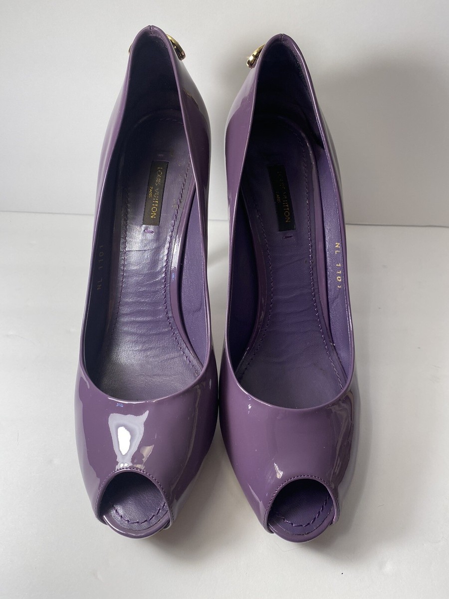 LOUIS VUITTON - 女王蜂上手 Louis Vuitton White Patent Leather Valentine Peep-Toe Pumps