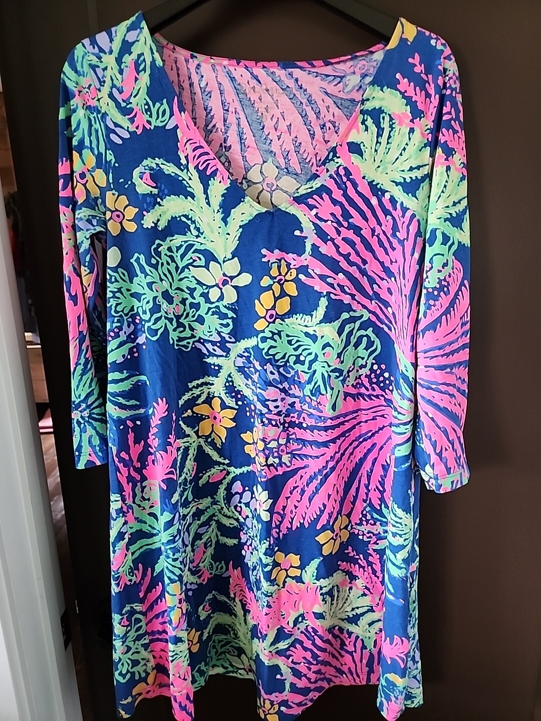 Picture 1 of 4