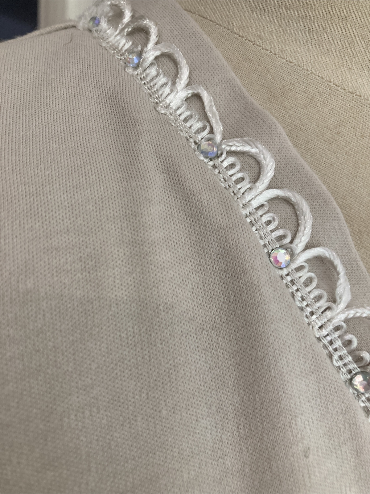 Vintage 1980s/1990s Beige T-Shirt with Palm Tree Motifs/Sequins, Size M 7