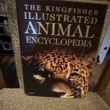 Kingfisher Illustrated Animal Encyclopedia Hardcover David Burnie 2000