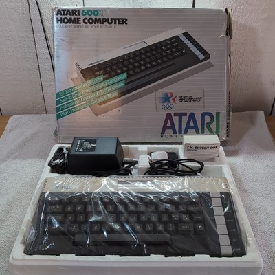 Atari 600XL Home Computer WITH BOX Power Adapter TV Switch Box