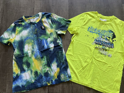Abercrombie Kids Boys 2-Pack T-Shirts Size 11/12 Crew Neck Short Sleeve Graphic