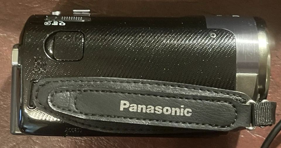 Panasonic HDC-SD90 Handheld High Definition Camcorder Black 5.0 Megapixels - Image 4 of 4