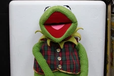 Eden Toys Inc Kermit the Frog Jim Hanson Muppets plush toy 24"