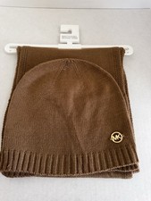 NEW Michael Kors Hat and Scarf Set Coffee Tan Knit Gold Logo 10x32