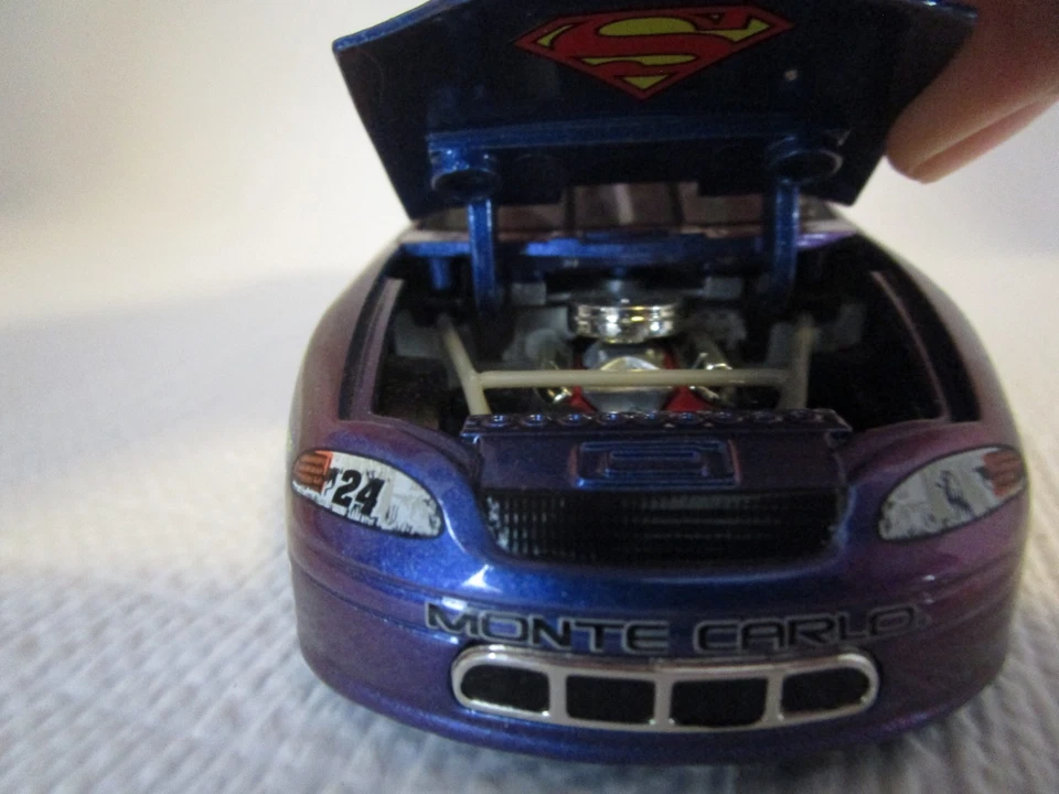 NASCAR Jeff Gordon #24 Superman 1999 Scale 1/32 Diecast Hood Opens Action NO BOX - Image 4 of 4