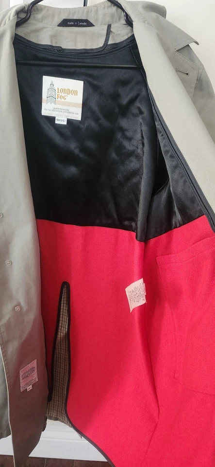 Gabardina London Fog 38 larga tostada. Interior forro rojo. Abrigo de lluvia para mujer y hombre Foto 3 de 4