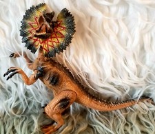 DINOSAUR DILOPHOSAURUS Poseable Toy   8 x 6 inches