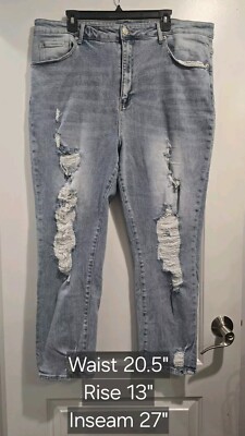 Risen High Rise Distressed Blue Jeans 3X Mom Light Wash Denim Stretch