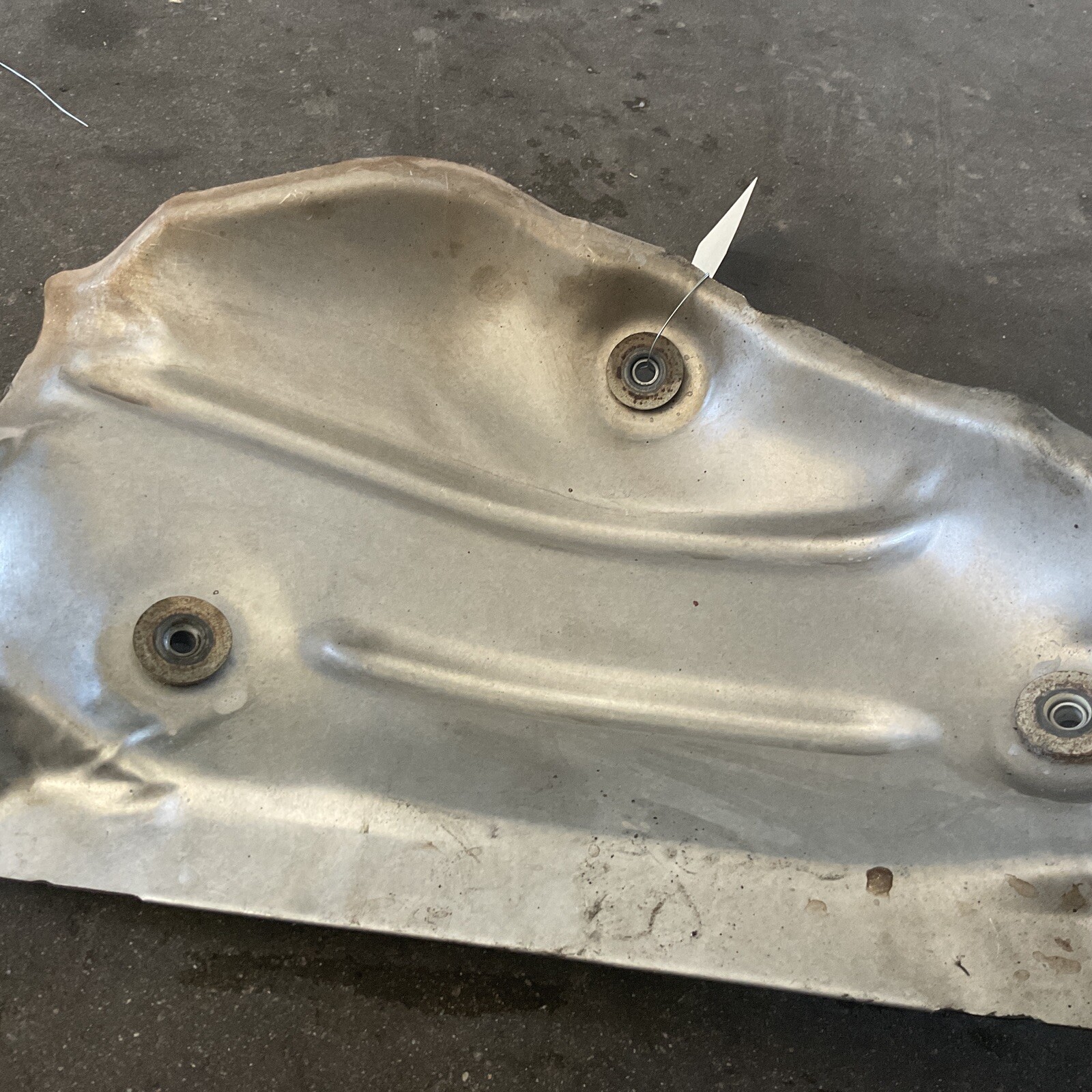 0715 Infiniti G35 G37 Right Exhaust Manifold Heat Shield Cover 16950