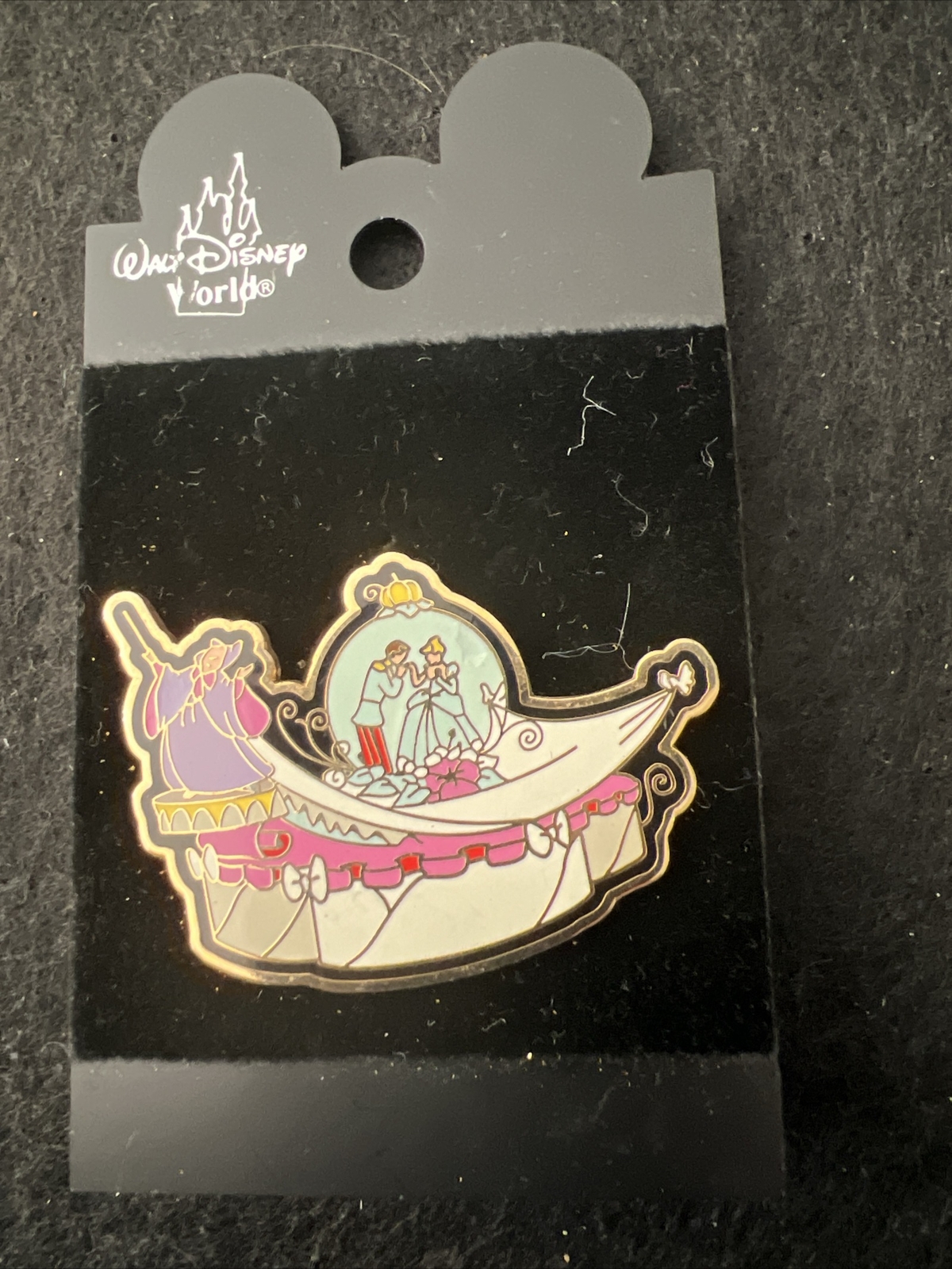 Disney Pin WDW Snowglobe Parade Magic Kingdom Float Cinderella Princess & Prince