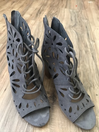 Rampage Womens Vinnie Booties Heels Shoes Gray Zip Lace Up Cutouts Peep Toe 6M - Picture 2 of 7