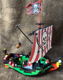Lego Pirates 6250 Cross Bone Clipper All Minifigs 1 piece replaced No box manual