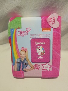 JOJO Siwa Flair 40x50-inch Silk Touch CUPCAKE THROW ...