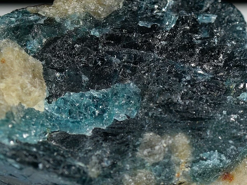 GRANDIDIERITE from Madagascar  *  VERY RARE GEM MINERAL  * 3,2 cm