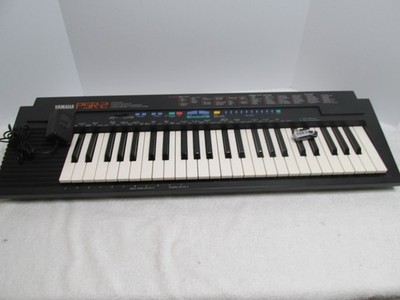 Yamaha 49 Key PSR2 Electronic Keyboard With Original Adapter for