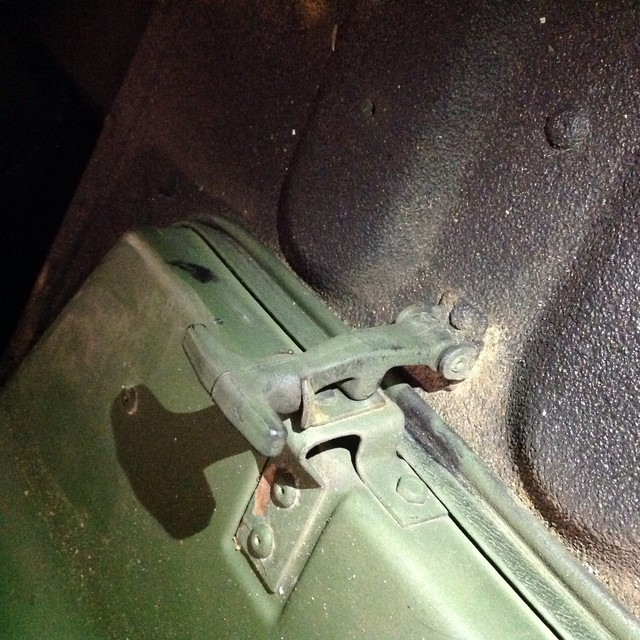 HMMWV M998 Engine Dog House Cover Rear Rubber Latch Tie Down Pair NOS