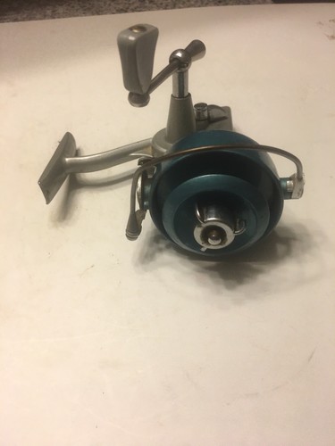 Fishing Reel Rare Vintage Columbian No. 62 spinning reel made In Japan - Picture 3 of 3