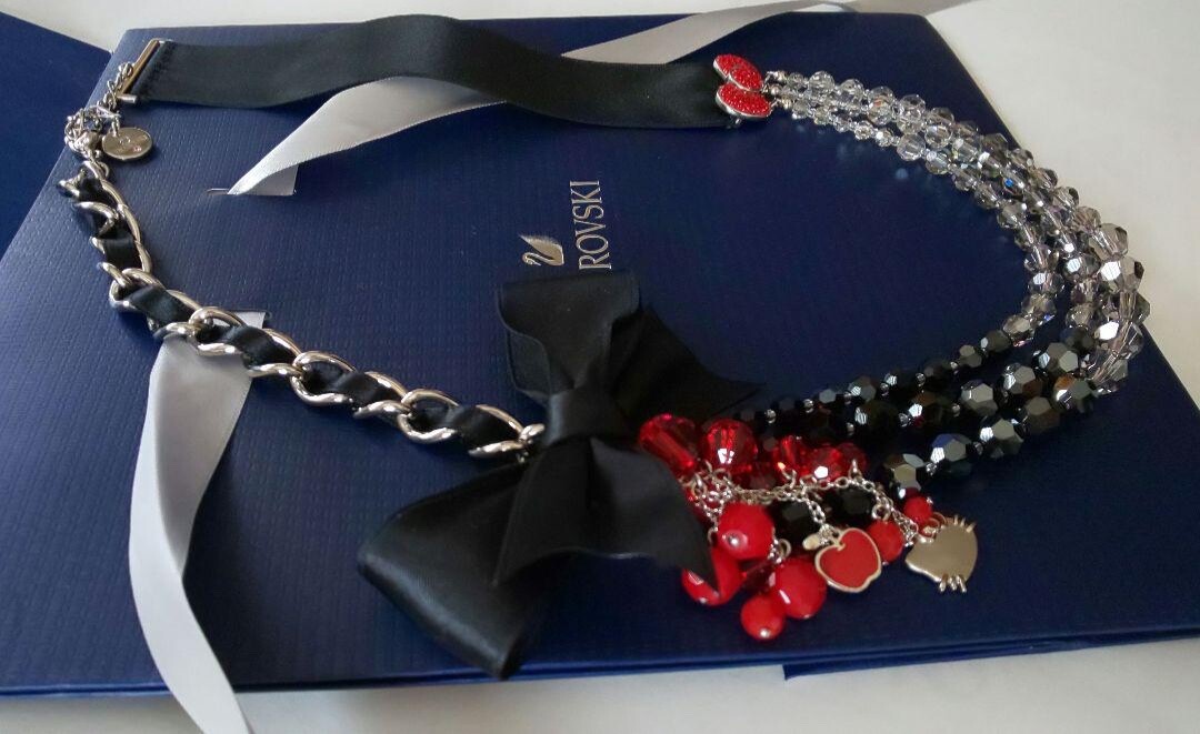 Swarovski Hello kitty   collaboration Kawaii Necklace  Sanrio Genuine clean View 3