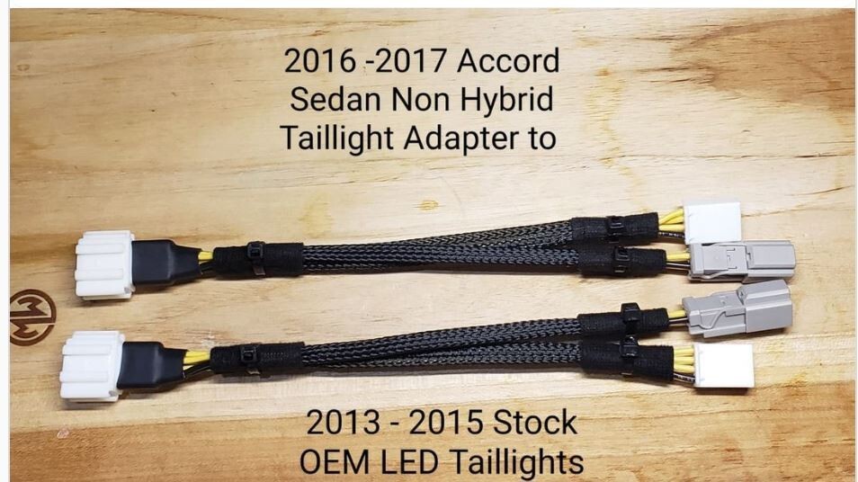 2016年式ACCORD　CR7 右 テールライト　海外仕様　配線カプラー付き 2016-2017 Honda Accord 4dr to 2013-2015 Taillight Adapter Harness