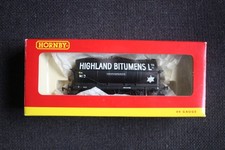 R6325A - Hornby 20T Tank Wagon, 'Highland Bitumens', 3, black, (Harburn)