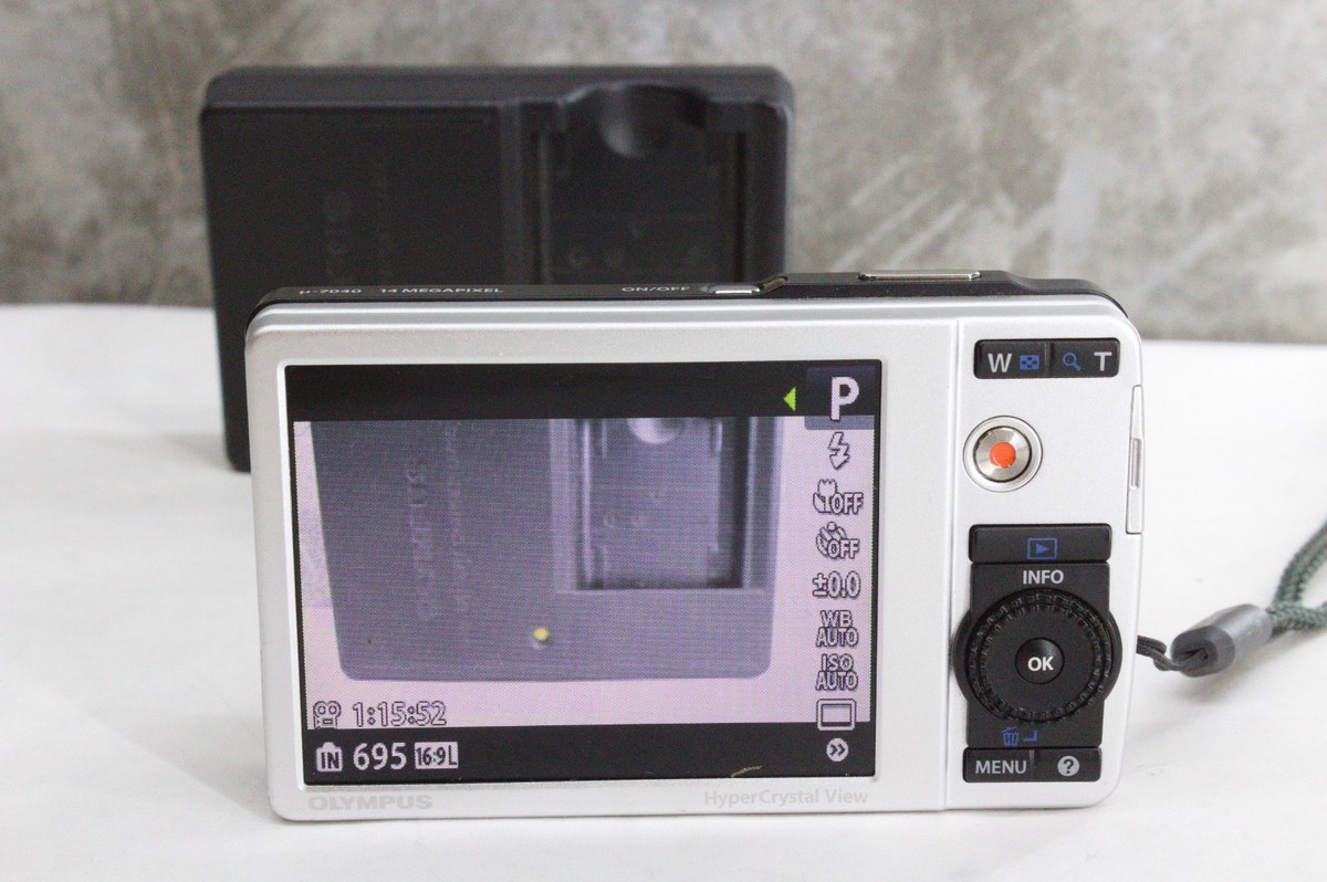 Olympus μ mju-7040 Camera - 14.0MP, 7x WIDE Opt Zoom - Works