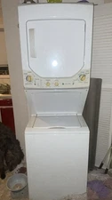 GE Electric Stackable Washer/Dryer Combo 3.8-cu ft Top load Washer and 5.9-cu ft
