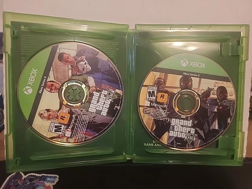 Grand Theft Auto V 5 - (Microsoft Xbox Series X) - 2 Discs