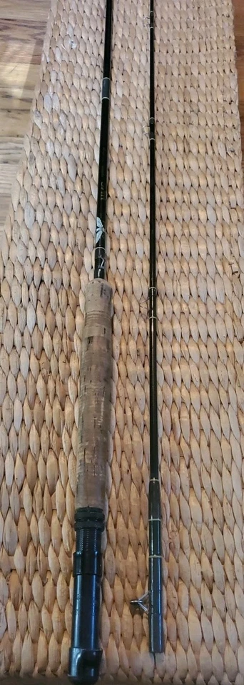 Fenwick HMG GFF908 9' 2pc 8wt. 3.5 oz Fly Rod Fully Functional Used - Image 3 of 4