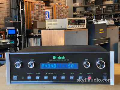 McIntosh C45 Preamp - All Analog with Phono Input - Fiber Optic Lighting