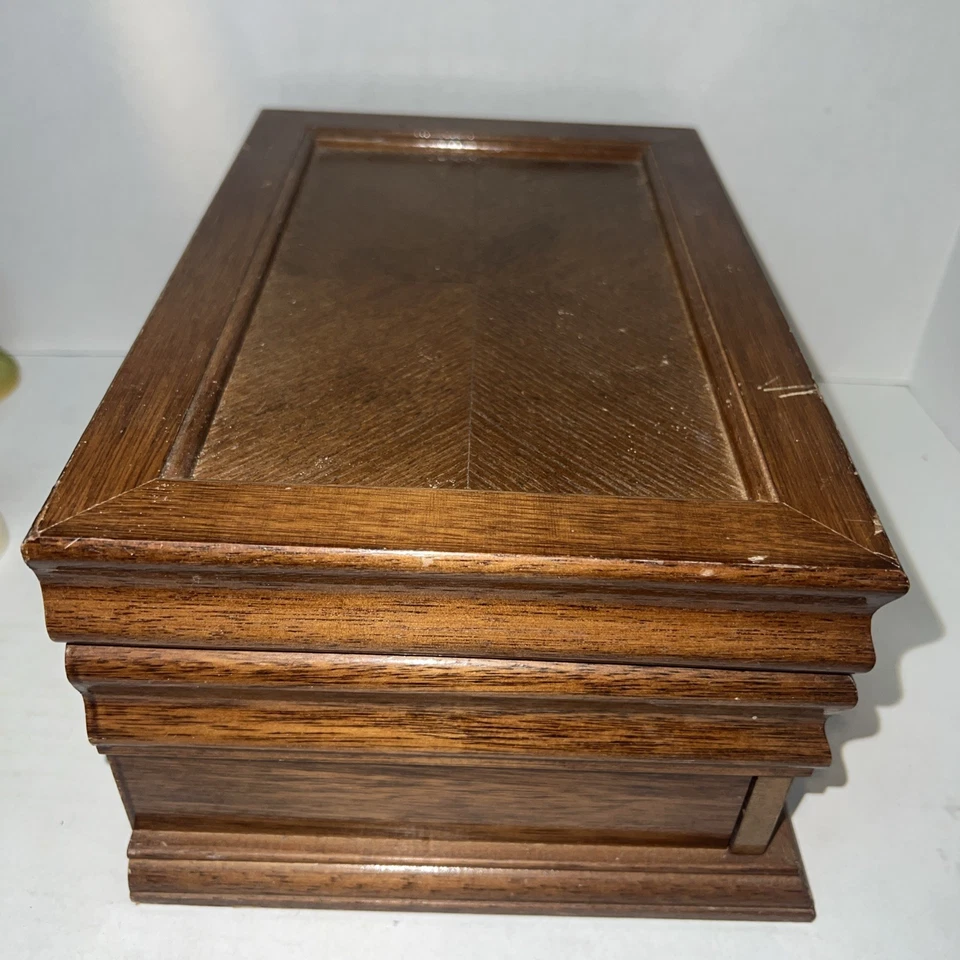 Vtg Jewelry Box, The commodore collection by Rosalco, 1987 - Image 4 of 4