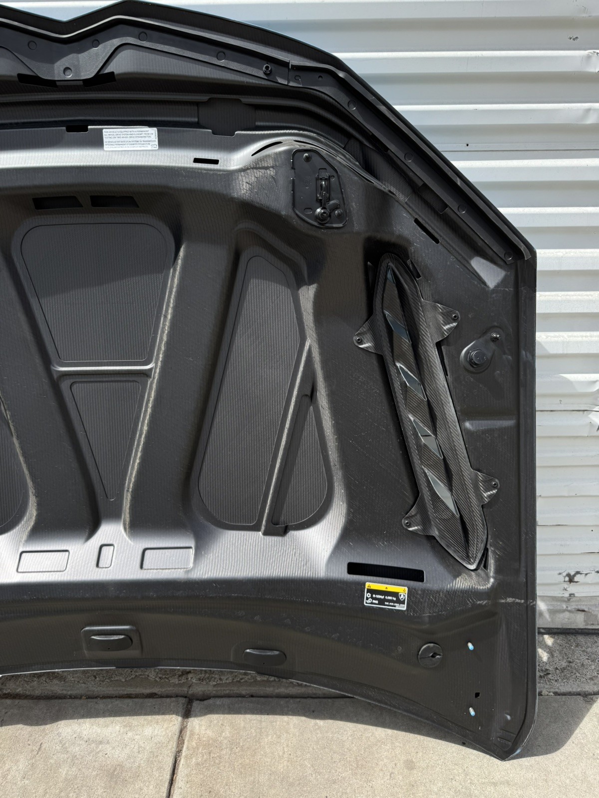 Lamborghini Urus 2018-2024 Hood panel