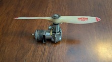 Vintage McCoy Model Airplane Engine With Nylon Prop RS40