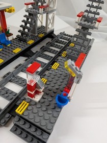 LEGO City 7937 Train Station Incomplete w/ Taxi 4 Minifigures & Track Lot
