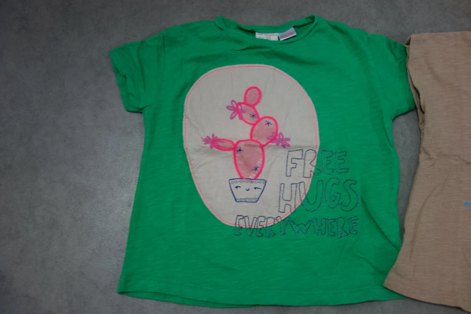 T-shirt fille vert vif "cactus" Zara - 2/3 ans - Photo 1/1