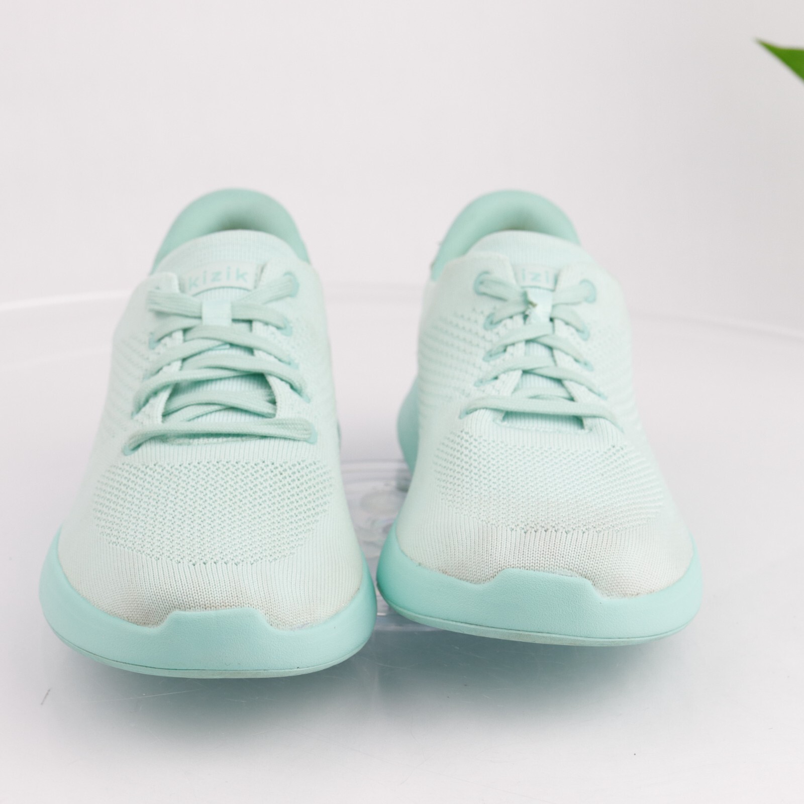 Kizik Mens Lima Sneaker Size 9.5 WIDE Hands Fress Shoe Green Honeydew Atheltic