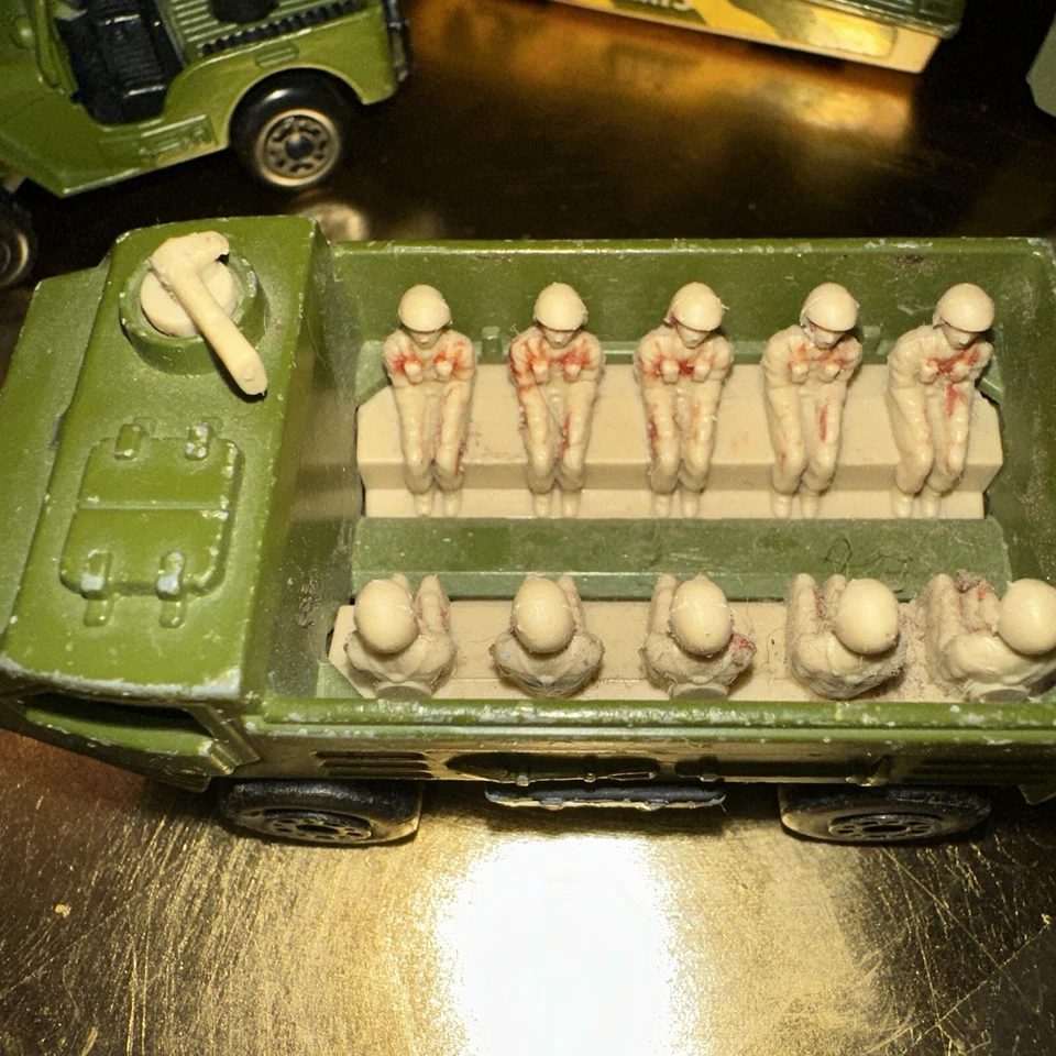 Matchbox Lesney 1976 No.38 Jeep, No 30 Swamp Rat, No 54 Personnel Carrier + 1 - Image 2 of 4