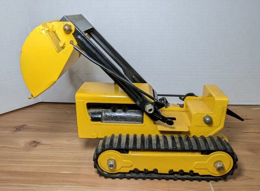 Cargador frontal vintage TONKA sobre orugas juguete | SIN ÓXIDO | Falta retroexcavadora Foto 3 de 4