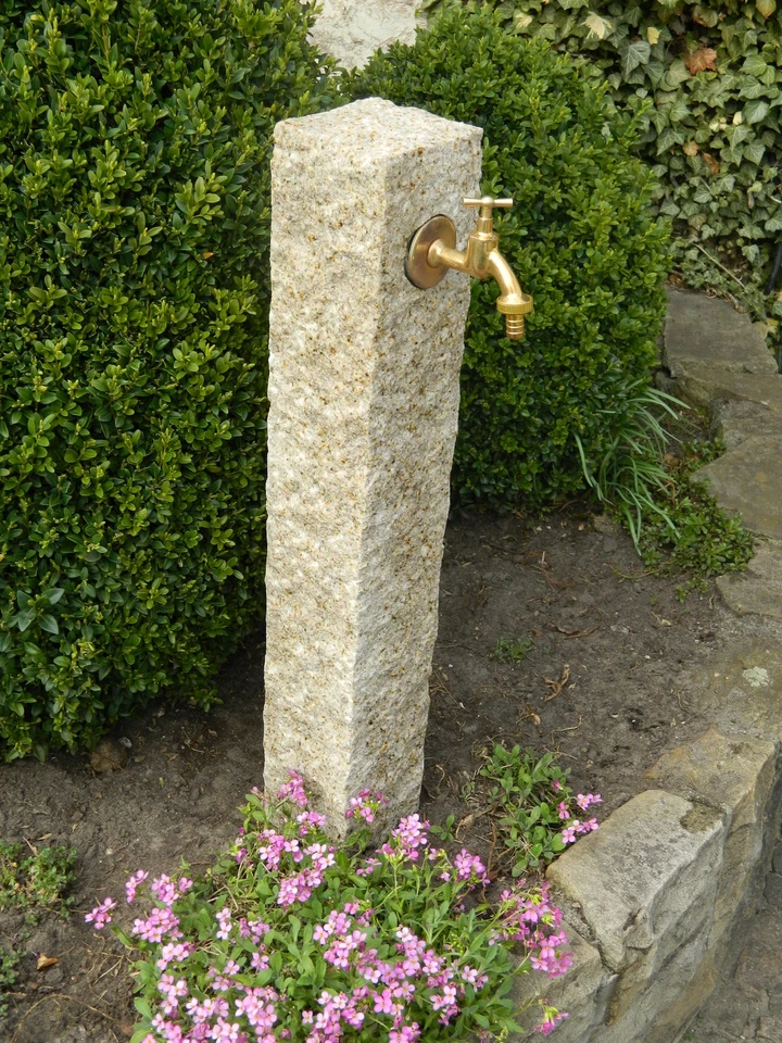 Wasserzapfsäule aus gelbem Granit, Wasserzapfstelle, Außenwasserhahn, Naturstein - Bild 4 von 4
