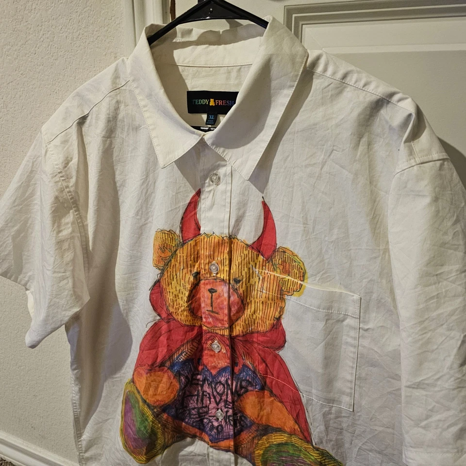 Teddy Fresh Mens White Short Sleeve Button Up Shirt Devil Bear Graphic XL - Image 2 of 4